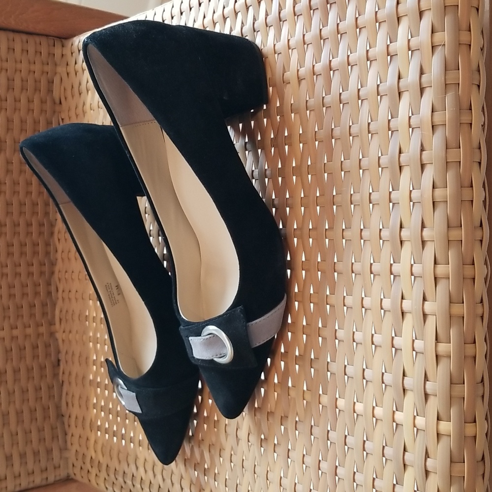 Bettye Muller Pumps View 4